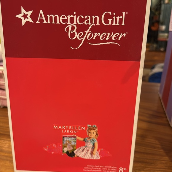 American Girl Doll Maryellen Larkin EUC and book - Picture 2 of 13